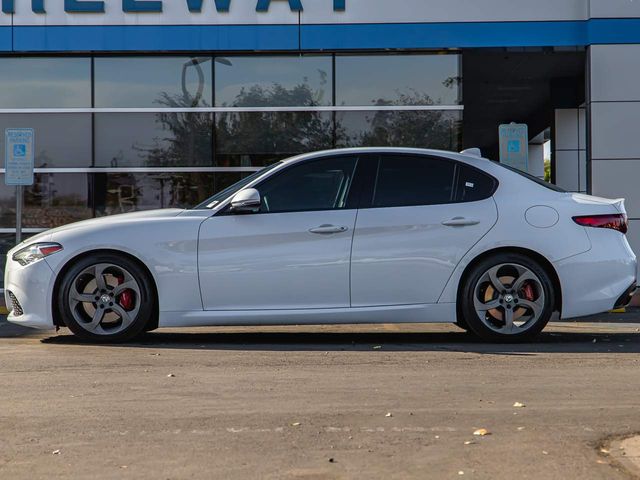 2019 Alfa Romeo Giulia Sport