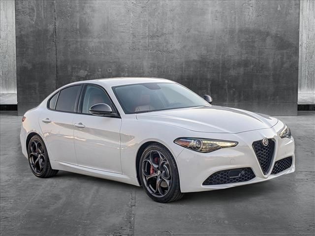 2019 Alfa Romeo Giulia Base