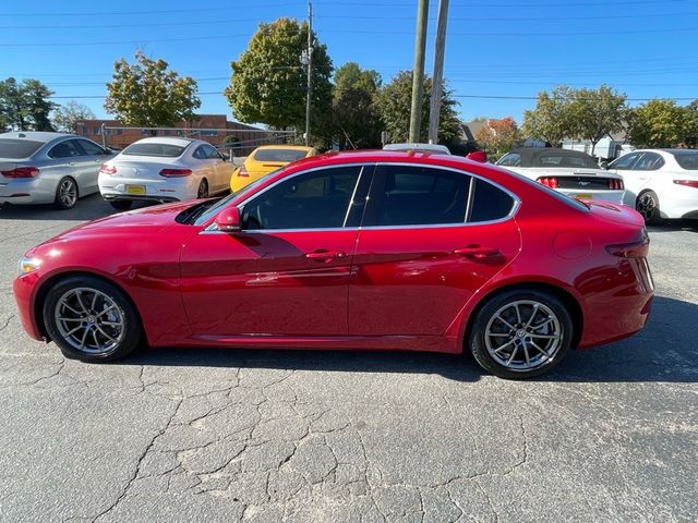 2019 Alfa Romeo Giulia Base