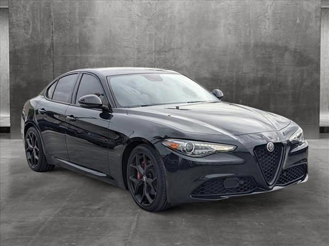 2019 Alfa Romeo Giulia Base