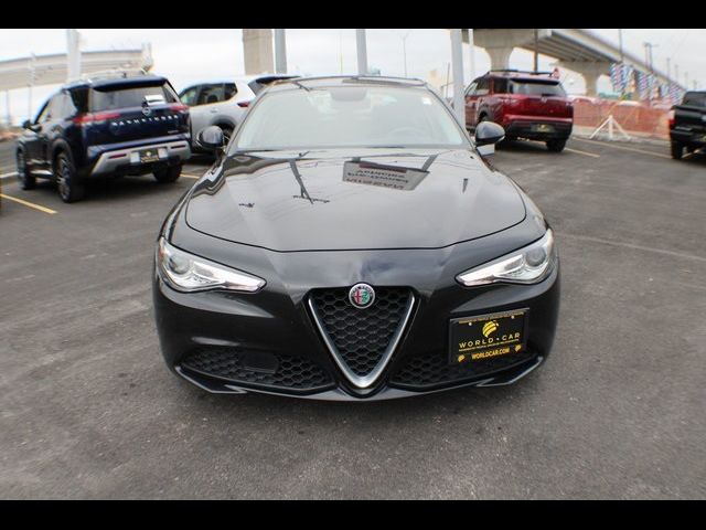 2019 Alfa Romeo Giulia Base