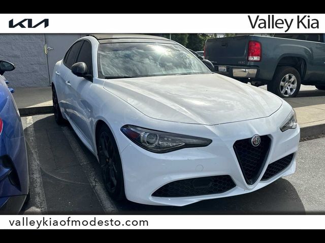 2019 Alfa Romeo Giulia Base