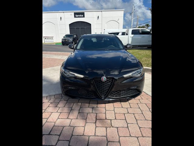 2019 Alfa Romeo Giulia Base