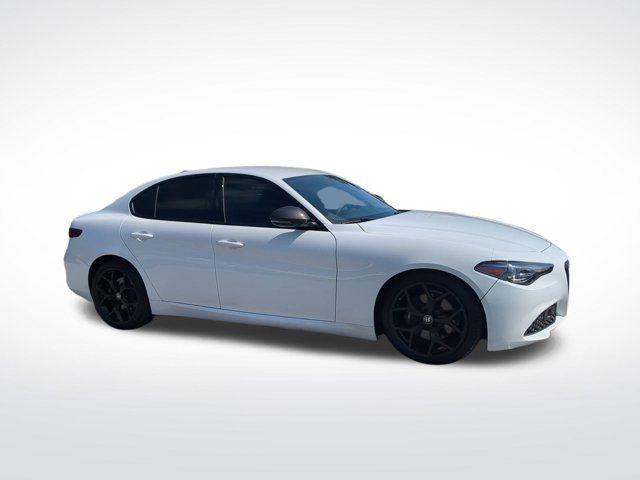 2019 Alfa Romeo Giulia Base