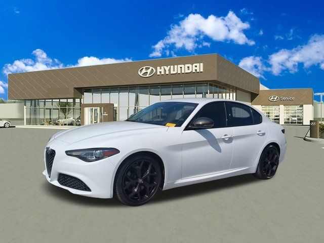 2019 Alfa Romeo Giulia Base