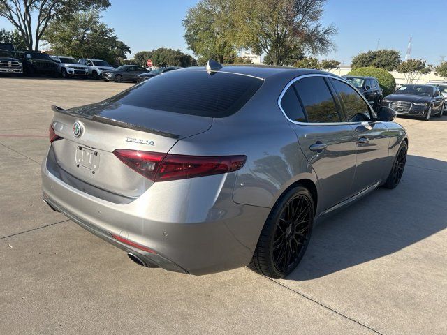 2019 Alfa Romeo Giulia Base