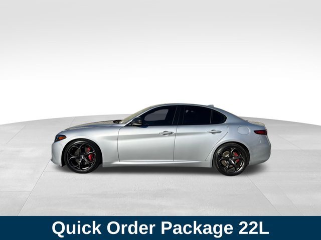 2019 Alfa Romeo Giulia Base