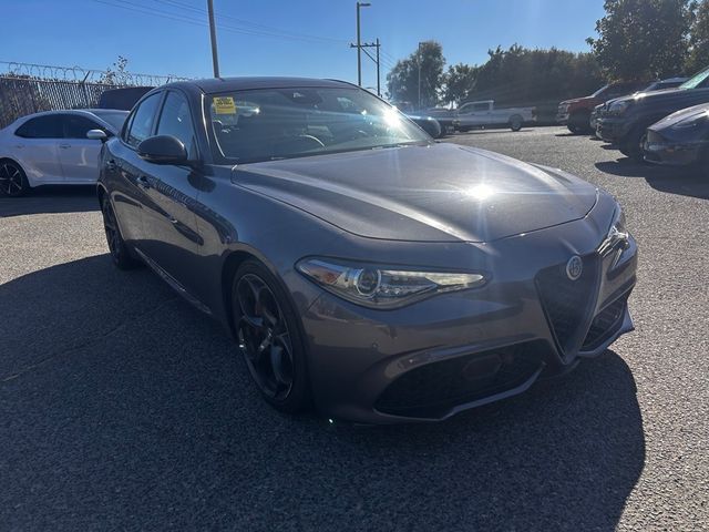 2019 Alfa Romeo Giulia Sport