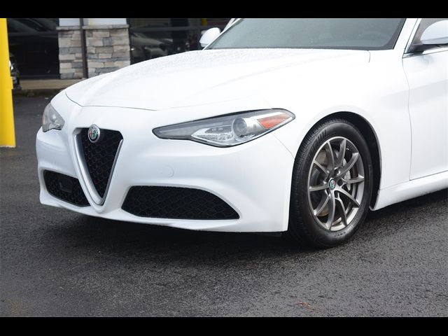 2019 Alfa Romeo Giulia Base