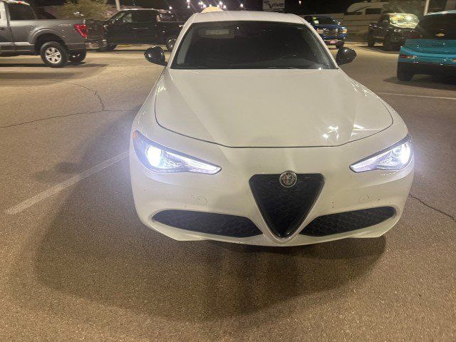 2019 Alfa Romeo Giulia Base