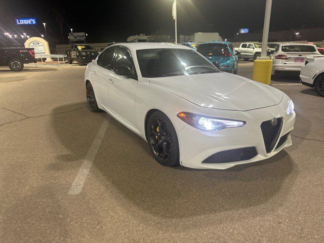 2019 Alfa Romeo Giulia Base