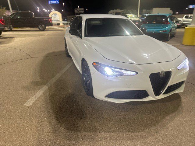 2019 Alfa Romeo Giulia Base