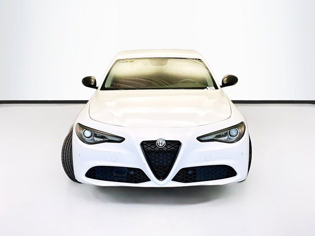 2019 Alfa Romeo Giulia Base