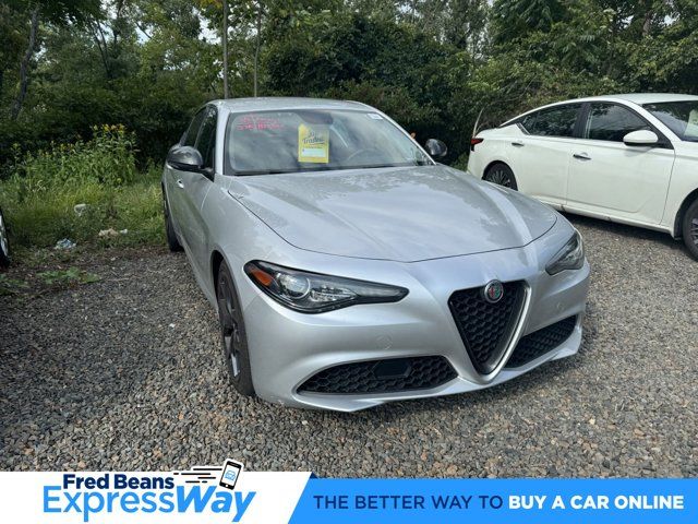 2019 Alfa Romeo Giulia Base