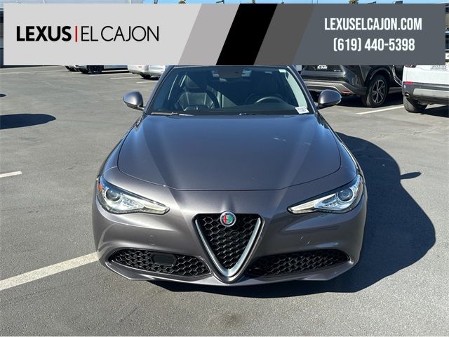 2019 Alfa Romeo Giulia Base