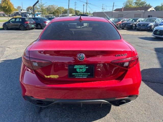 2019 Alfa Romeo Giulia Sport