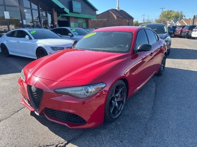 2019 Alfa Romeo Giulia Sport