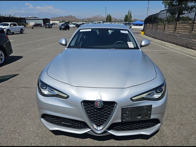 2019 Alfa Romeo Giulia Sport