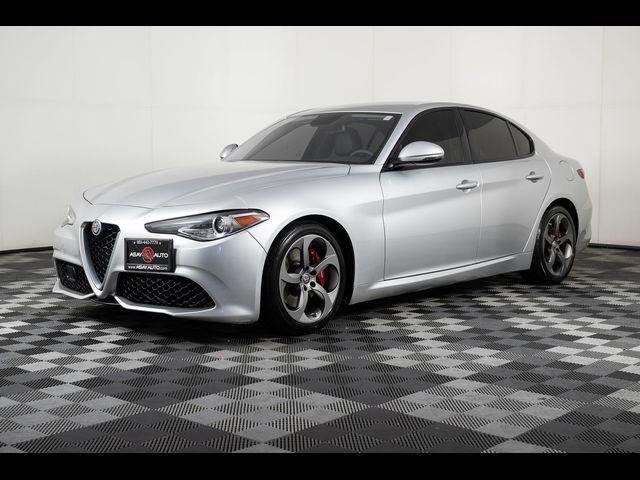 2019 Alfa Romeo Giulia Sport