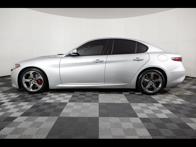 2019 Alfa Romeo Giulia Sport