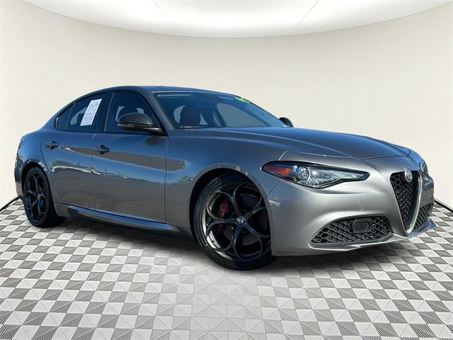 2019 Alfa Romeo Giulia Base