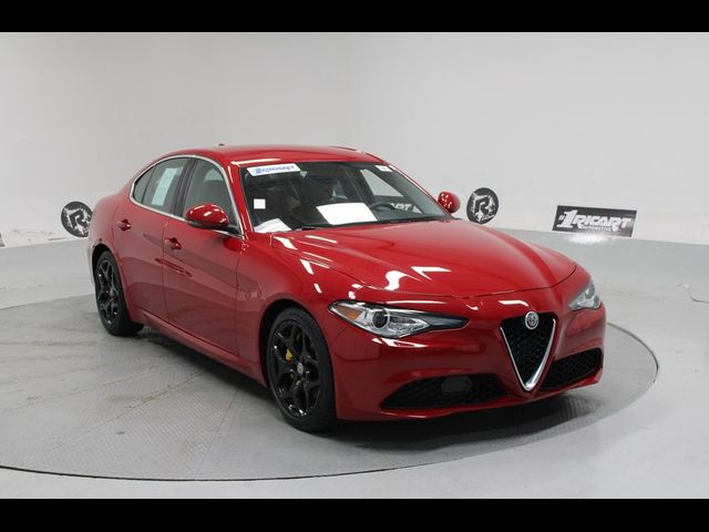 2019 Alfa Romeo Giulia Base