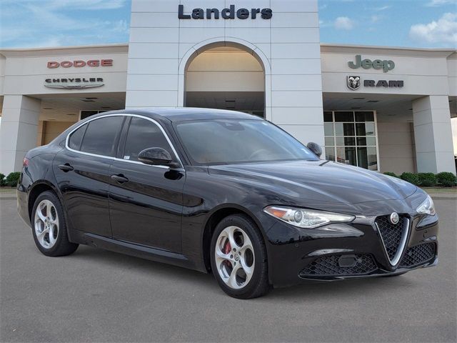 2019 Alfa Romeo Giulia Base