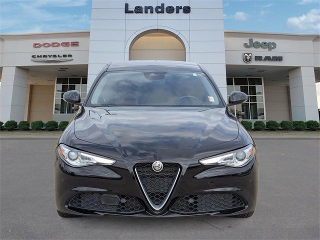 2019 Alfa Romeo Giulia Base