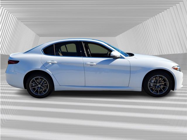 2019 Alfa Romeo Giulia Base