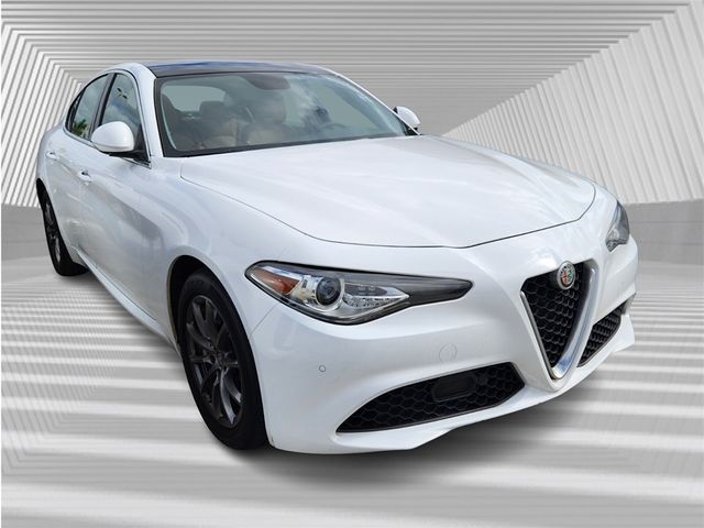 2019 Alfa Romeo Giulia Base