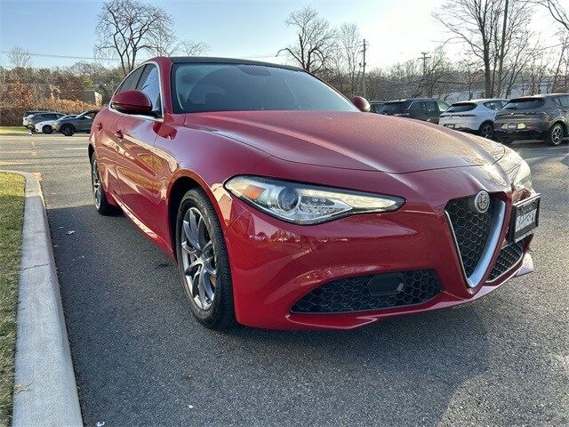 2019 Alfa Romeo Giulia Base