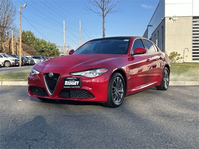 2019 Alfa Romeo Giulia Base