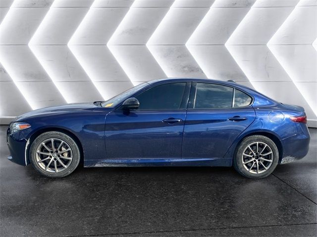 2019 Alfa Romeo Giulia Base