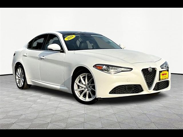 2019 Alfa Romeo Giulia Base