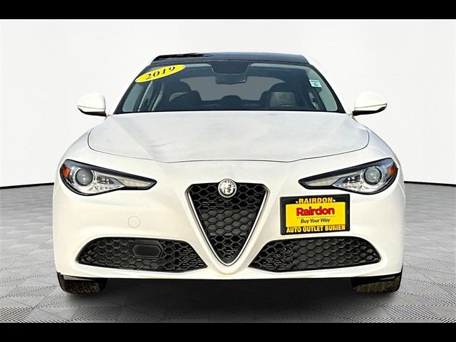 2019 Alfa Romeo Giulia Base