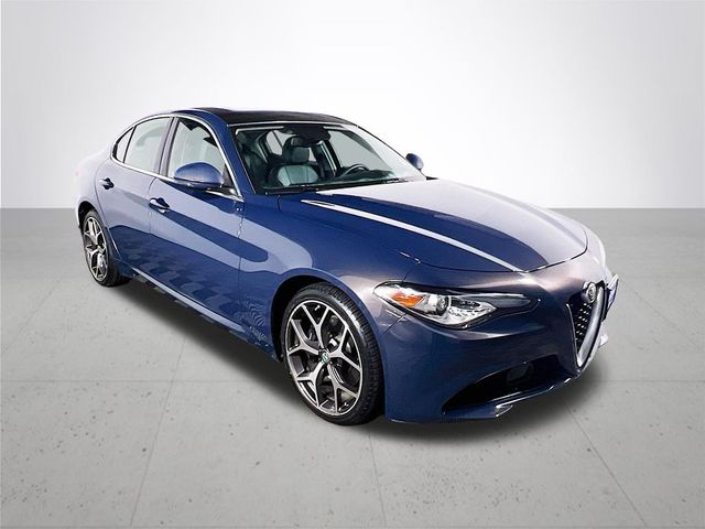 2019 Alfa Romeo Giulia Base