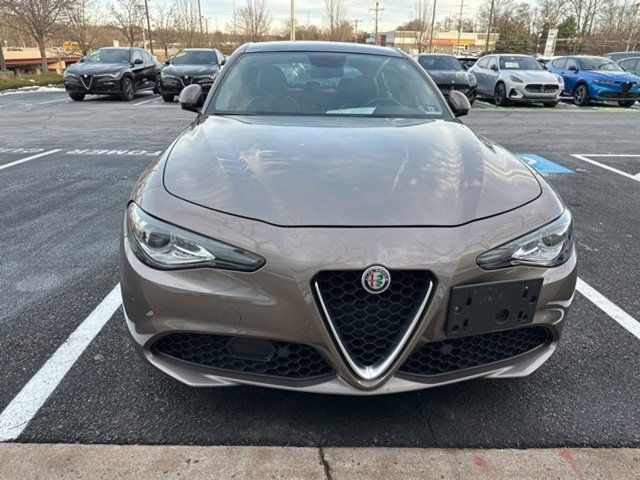 2019 Alfa Romeo Giulia Base