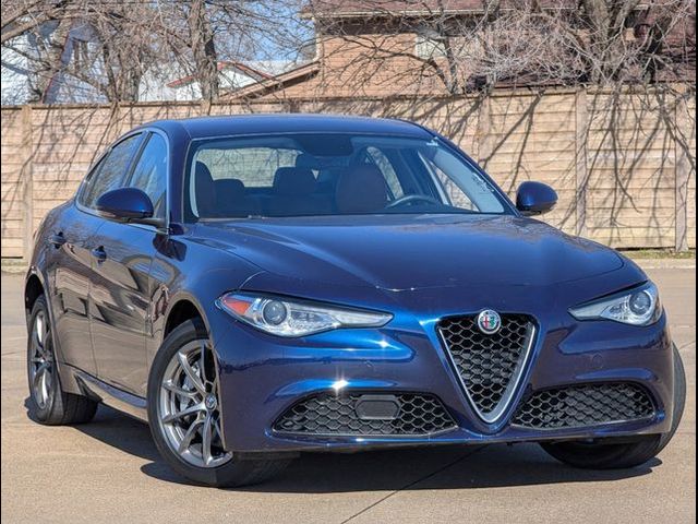 2019 Alfa Romeo Giulia Base