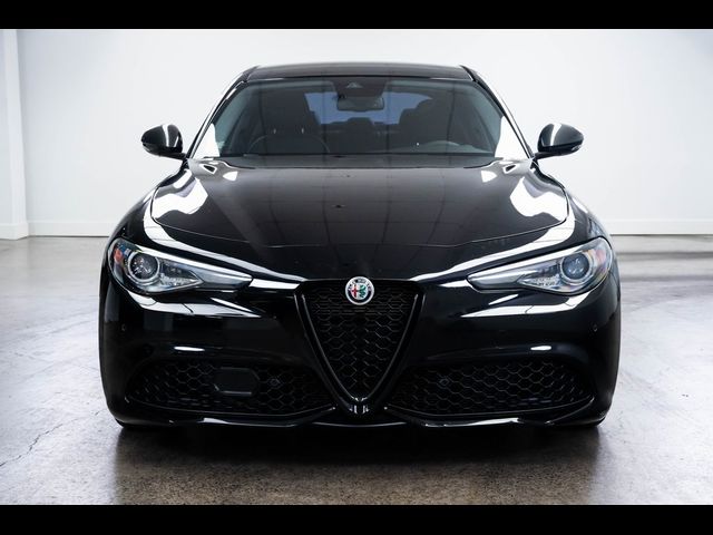 2019 Alfa Romeo Giulia Sport