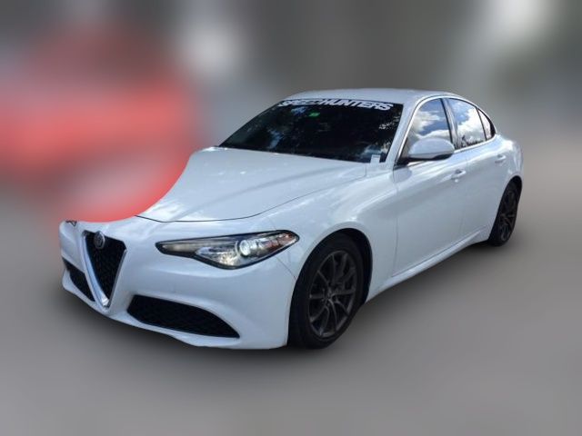 2019 Alfa Romeo Giulia Base