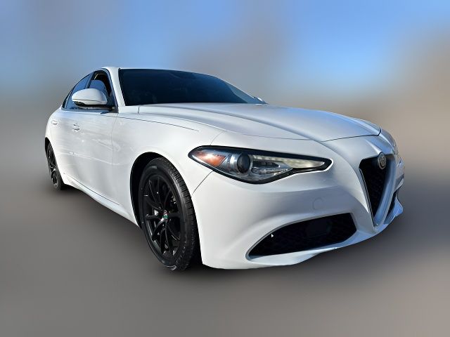 2019 Alfa Romeo Giulia Base