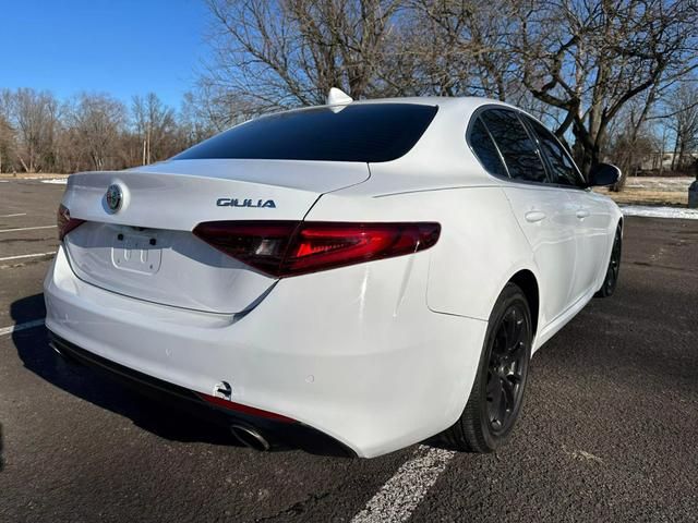 2019 Alfa Romeo Giulia Base