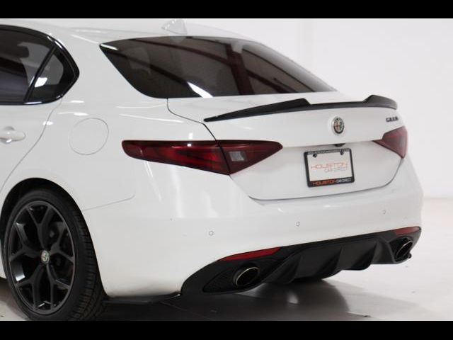 2019 Alfa Romeo Giulia Base