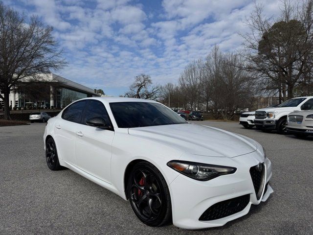 2019 Alfa Romeo Giulia Sport