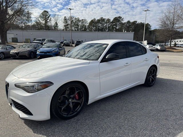 2019 Alfa Romeo Giulia Sport