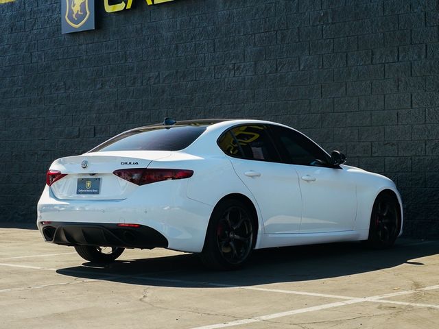 2019 Alfa Romeo Giulia Sport