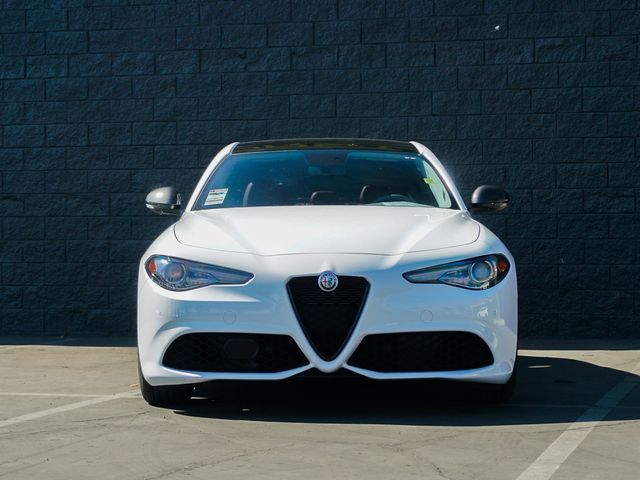 2019 Alfa Romeo Giulia Sport