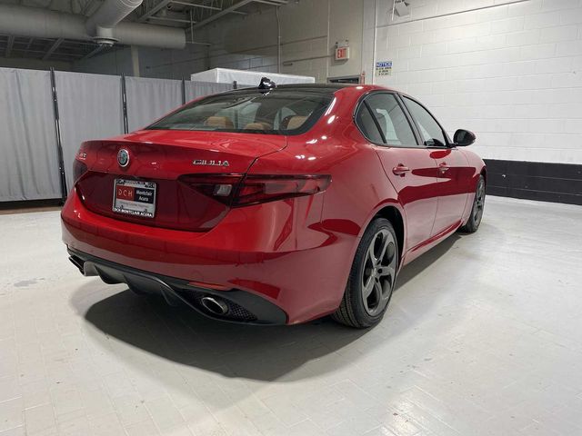 2019 Alfa Romeo Giulia Sport