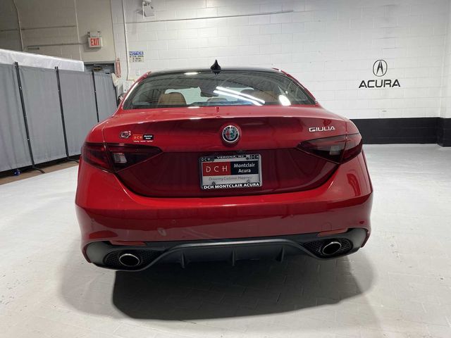 2019 Alfa Romeo Giulia Sport