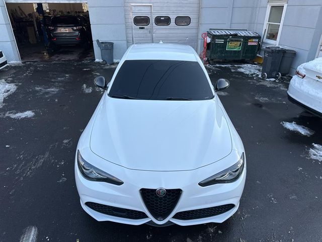 2019 Alfa Romeo Giulia Sport